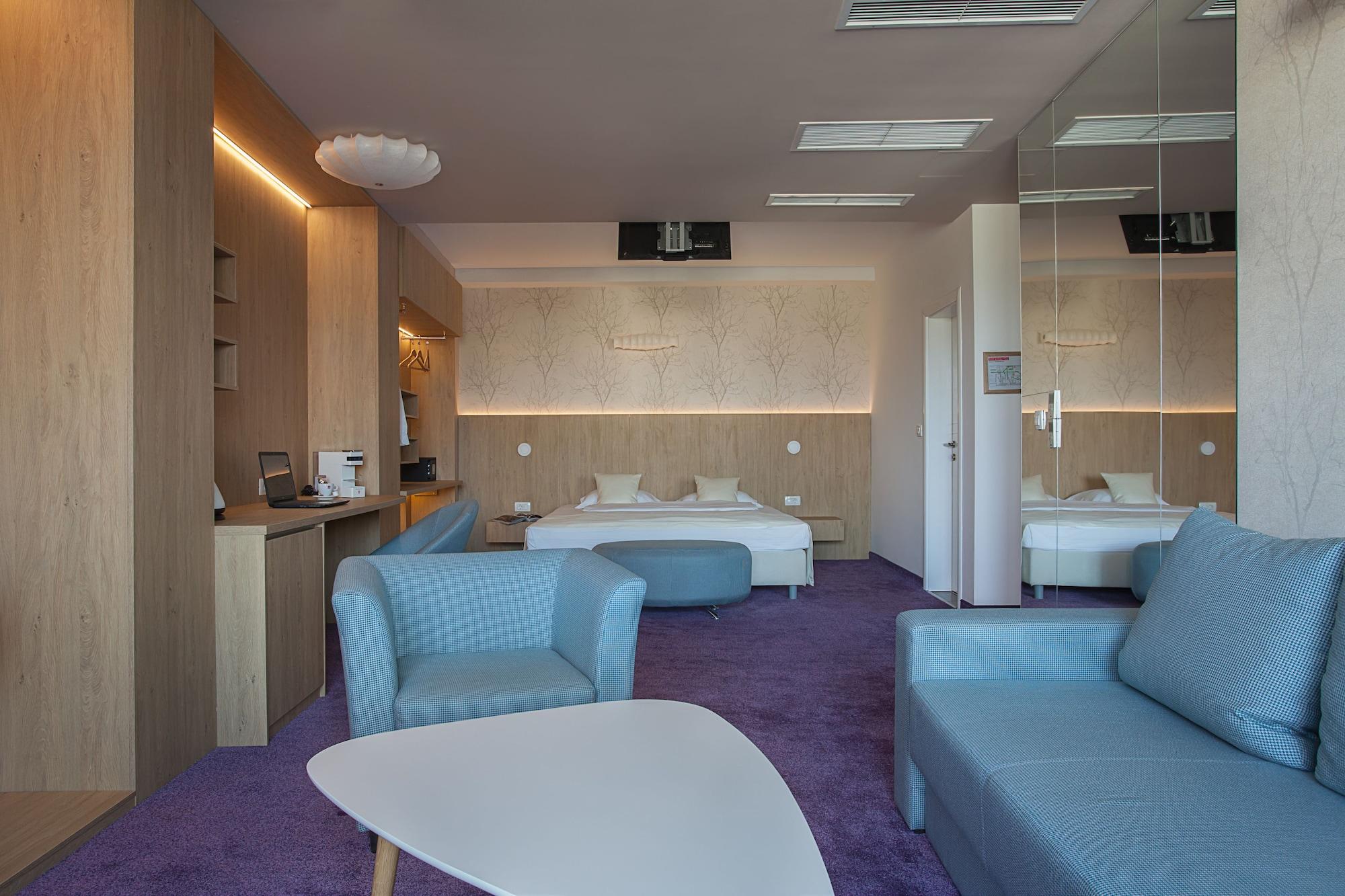 City Park Hotel Skopje Bagian luar foto