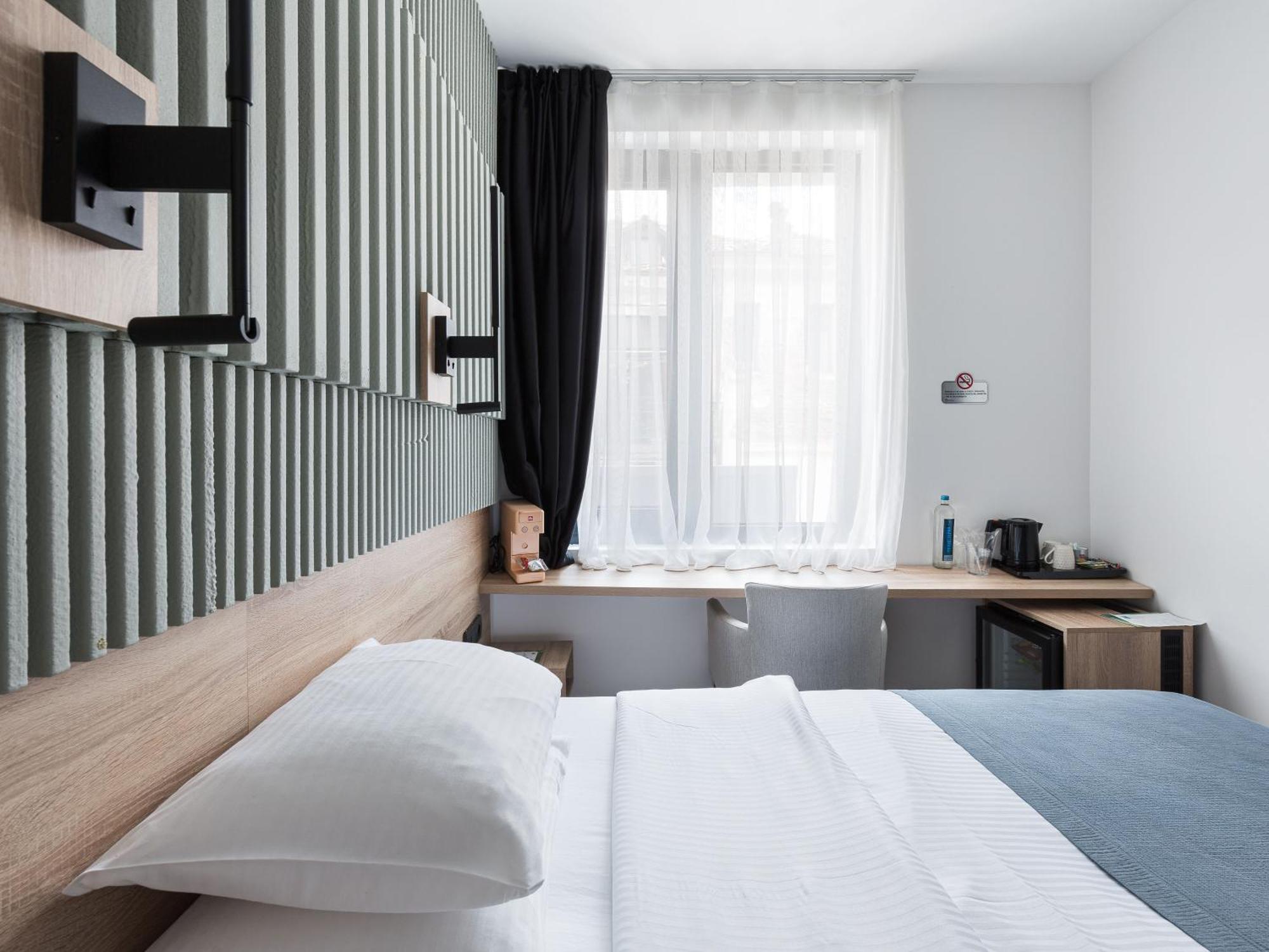 City Park Hotel Skopje Bagian luar foto